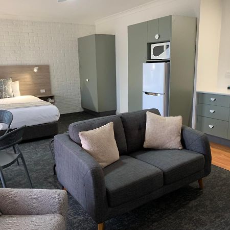 Hamilton Henry Parkes Motor Inn Ngoại thất bức ảnh