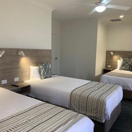 Hamilton Henry Parkes Motor Inn Ngoại thất bức ảnh
