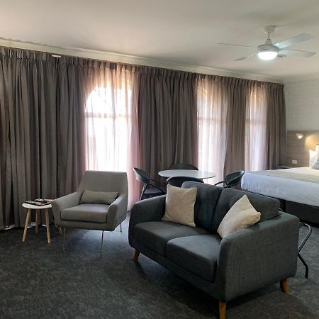 Hamilton Henry Parkes Motor Inn Ngoại thất bức ảnh