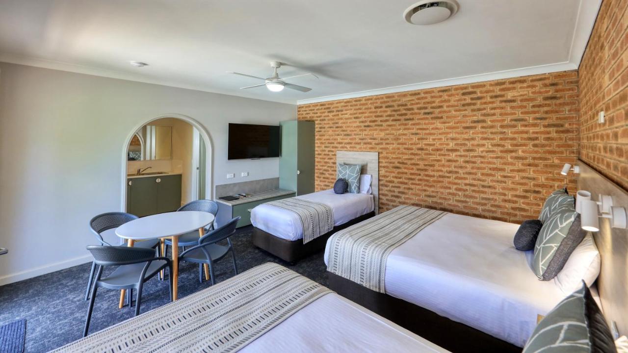 Hamilton Henry Parkes Motor Inn Ngoại thất bức ảnh