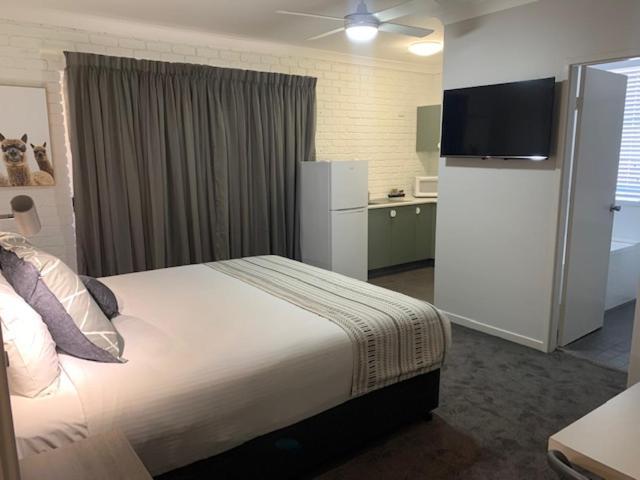 Hamilton Henry Parkes Motor Inn Ngoại thất bức ảnh
