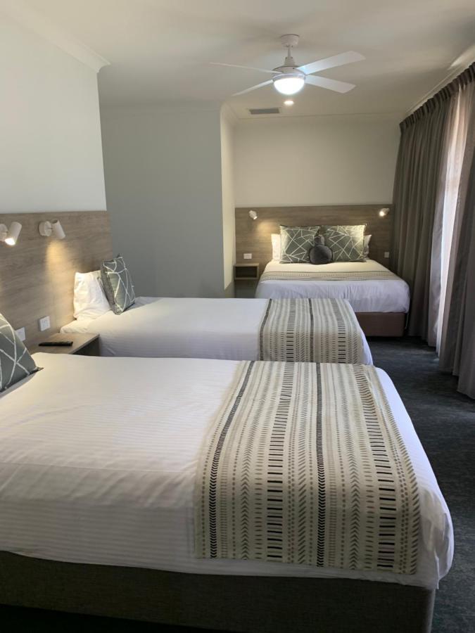 Hamilton Henry Parkes Motor Inn Ngoại thất bức ảnh