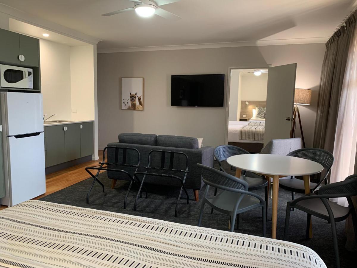 Hamilton Henry Parkes Motor Inn Ngoại thất bức ảnh