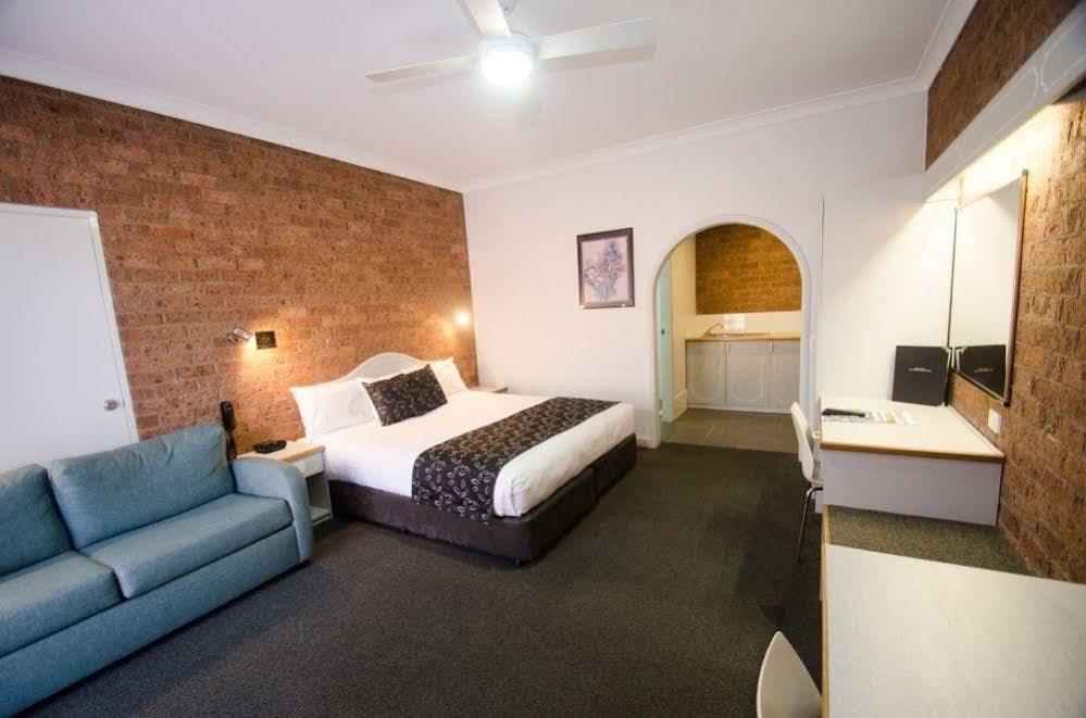 Hamilton Henry Parkes Motor Inn Ngoại thất bức ảnh